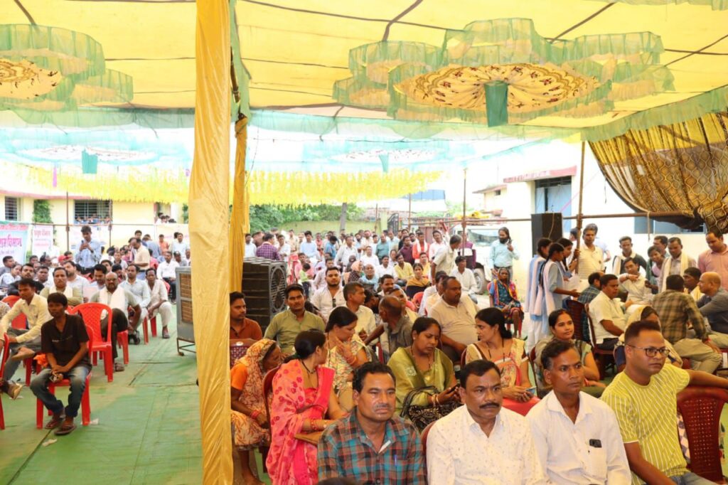 घर बैठे समस्याओं का निराकरण- शक्ति जिले में संपन्न हुआ जिला स्तरीय जन समस्या निवारण शिविर-IAS कलेक्टर अमृत विकास तोपनो के निर्देशन में सरकारी विभागों के अधिकारी- कर्मचारियों ने सुनी आम जनों की समस्याएं, नागरिकों ने कहा- ऐसे शिविरों से हो रही उनकी समस्याओं का त्वरित निराकरण घर बैठे समस्याओं का निराकरण- शक्ति जिले में संपन्न हुआ जिला स्तरीय जन समस्या निवारण शिविर-IAS कलेक्टर अमृत विकास तोपनो के निर्देशन में सरकारी विभागों के अधिकारी- कर्मचारियों ने सुनी आम जनों की समस्याएं, नागरिकों ने कहा- ऐसे शिविरों से हो रही उनकी समस्याओं का त्वरित निराकरण kshititech