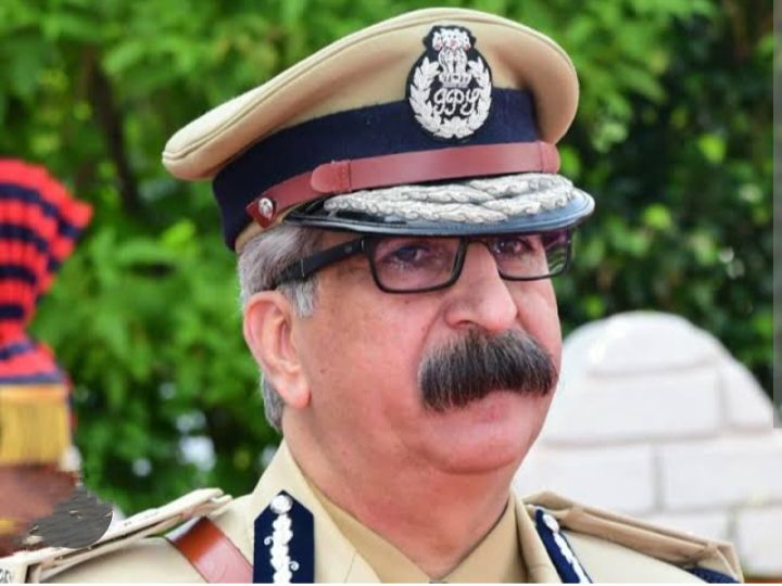 बड़ी खबर-DGP बने रहेंगे जुनेजा- छत्तीसगढ़ के IPS अशोक जुनेजा को 6 महीने की सेवा विस्तार की स्वीकृति दी केंद्रीय कैबिनेट ने,03 अगस्त को जारी हुए आदेश बड़ी खबर-DGP बने रहेंगे जुनेजा- छत्तीसगढ़ के IPS अशोक जुनेजा को 6 महीने की सेवा विस्तार की स्वीकृति दी केंद्रीय कैबिनेट ने,03 अगस्त को जारी हुए आदेश kshititech