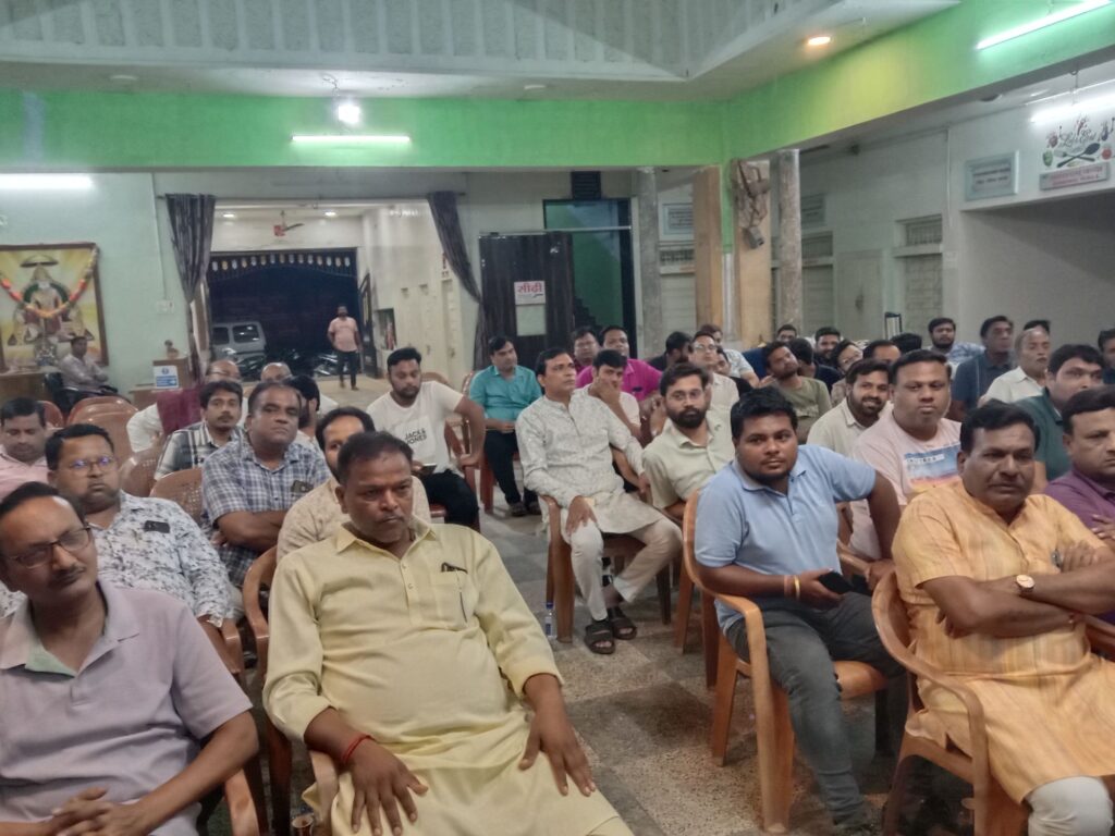 अग्रवाल सभा शक्ति की बैठक संपन्न,अग्रसेन जयंती मनाने को लेकर हुई चर्चा, समाज के ग्रेजुएट बेरोजगार नव युवकों को स्वरोजगार की दिशा में कंप्यूटर टेली कोर्स सीखाने का हुआ निर्णय, 3 अक्टूबर को धूमधाम से अग्रवाल समाज मनाएगा अग्रसेन जयंती अग्रवाल सभा शक्ति की बैठक संपन्न,अग्रसेन जयंती मनाने को लेकर हुई चर्चा, समाज के ग्रेजुएट बेरोजगार नव युवकों को स्वरोजगार की दिशा में कंप्यूटर टेली कोर्स सीखाने का हुआ निर्णय, 3 अक्टूबर को धूमधाम से अग्रवाल समाज मनाएगा अग्रसेन जयंती kshititech