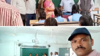 स्कूल का निरीक्षण कमिश्नर साहब द्वारा- संभागीय कमिश्नर महदेव कांवरे ने किया बाराद्वार के शासकीय कन्या स्कूल का आकस्मिक निरीक्षण,शिक्षा व्यवस्था से हुए अवगत, बच्चों को भी किया पुरुस्कृत स्कूल का निरीक्षण कमिश्नर साहब द्वारा- संभागीय कमिश्नर महदेव कांवरे ने किया बाराद्वार के शासकीय कन्या स्कूल का आकस्मिक निरीक्षण,शिक्षा व्यवस्था से हुए अवगत, बच्चों को भी किया पुरुस्कृत kshititech