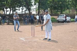 अमिताभ बच्चन खिलाएंगे केबीसी का खेल-शक्ति शहर में ऐतिहासिक बन गया है अग्रवाल समाज का अग्रसेन जयंती पखवाड़ा, प्रतिदिन वृक्षारोपण के माध्यम से दिया जा रहा सेवा का संदेश तो वही प्रतियोगिताओं की व्यवस्थाओं में दिख रहा नया स्वरूप, केरल की झांकियां सहित अग्रसेन चौक में बनारस के पंडित करेंगे महा आरती kshititech