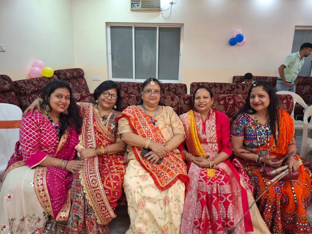 मेरे तो घर आयो नंदलाल- 8 सितंबर को सेंट्रल कोलकाता इकाई ने किया हर्षोल्लास के साथ नंद उत्सव का आयोजन, सैकड़ो की संख्या में संस्था के सदस्य एवं सभी वर्ग के लोगों ने करी सहभागिता, संस्था के प्रयासों की हुई सराहना, मित्तल दंपति ने भी किया कार्यक्रम में पहुंचकर आयोजन समिति के सदस्यों का उत्साहवर्धन मेरे तो घर आयो नंदलाल- 8 सितंबर को सेंट्रल कोलकाता इकाई ने किया हर्षोल्लास के साथ नंद उत्सव का आयोजन, सैकड़ो की संख्या में संस्था के सदस्य एवं सभी वर्ग के लोगों ने करी सहभागिता, संस्था के प्रयासों की हुई सराहना, मित्तल दंपति ने भी किया कार्यक्रम में पहुंचकर आयोजन समिति के सदस्यों का उत्साहवर्धन kshititech