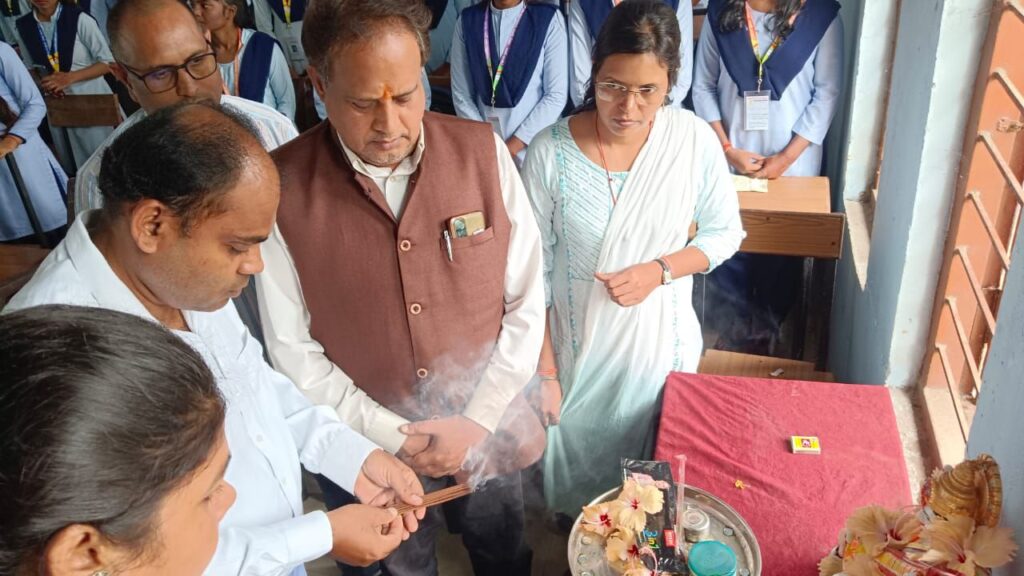 शक्ति के शासकीय क्रांति कुमार भारतीय स्नानाकोत्तर अग्रणी महाविद्यालय में रेड रिबन क्लब और रेड क्रॉस क्लब का उन्मुखीकरण कार्यक्रम संपन्न, रासेयो के जिला संगठक सोमेश कुमार घिटोडे ने दी विस्तार पूर्वक जानकारी शक्ति के शासकीय क्रांति कुमार भारतीय स्नानाकोत्तर अग्रणी महाविद्यालय में रेड रिबन क्लब और रेड क्रॉस क्लब का उन्मुखीकरण कार्यक्रम संपन्न, रासेयो के जिला संगठक सोमेश कुमार घिटोडे ने दी विस्तार पूर्वक जानकारी kshititech
