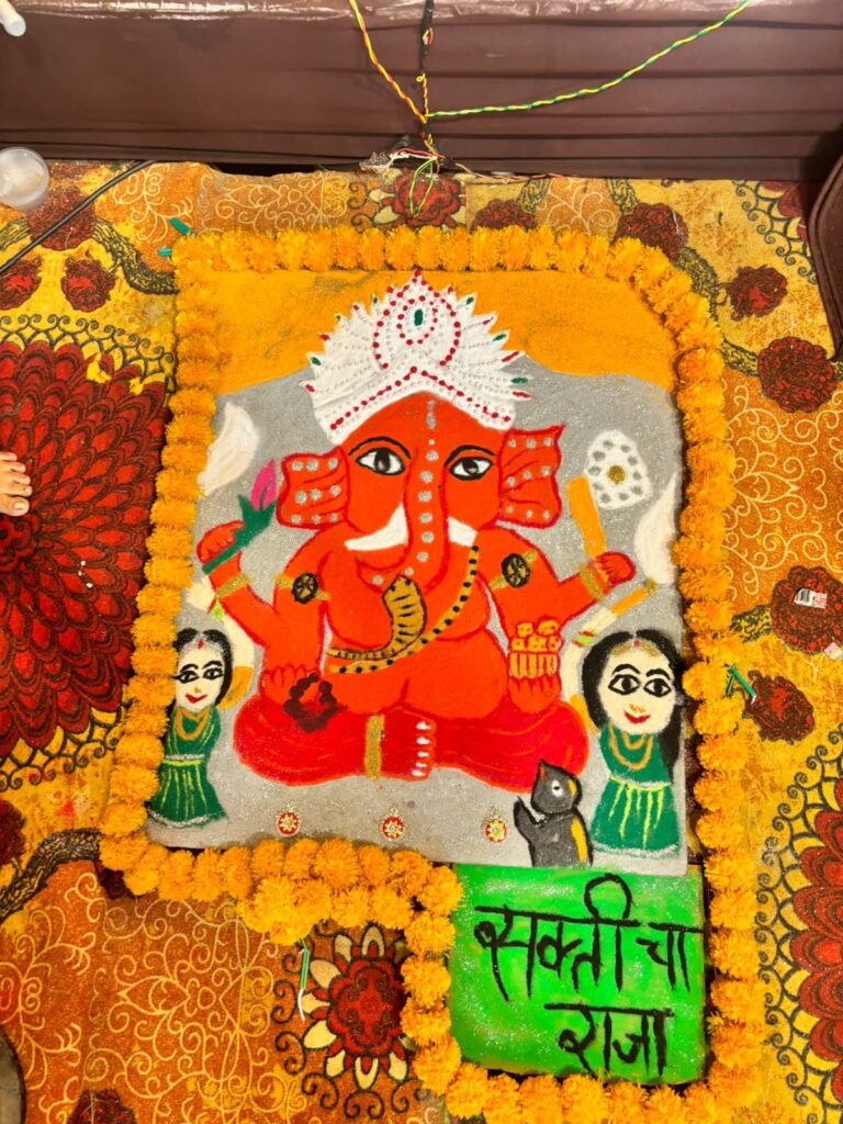 साक्षात विराजित है गणेश जी- शक्ति के HCS चाइल्ड क्लब का गणेश उत्सव बना आकर्षण का केंद्र-प्रतिदिन महा आरती के साथ ही विभिन्न प्रतिस्पर्धाओं का भी हो रहा है आयोजन, नवयुवकों की मेहनत से मुंबई के गणेश पंडालो की तरह स्वरूप दिया गया है शक्ति चा राजा का साक्षात विराजित है गणेश जी- शक्ति के HCS चाइल्ड क्लब का गणेश उत्सव बना आकर्षण का केंद्र-प्रतिदिन महा आरती के साथ ही विभिन्न प्रतिस्पर्धाओं का भी हो रहा है आयोजन, नवयुवकों की मेहनत से मुंबई के गणेश पंडालो की तरह स्वरूप दिया गया है शक्ति चा राजा का kshititech