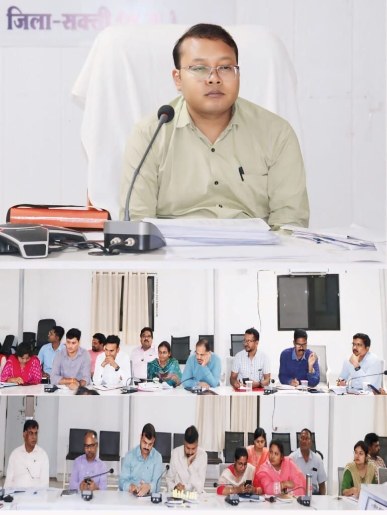 PM साहब के जन्मदिन पर जिला प्रशासन शक्ति ने निकाला स्वच्छता रथ, जिले में घूम घूम कर स्वच्छता के प्रति लोगों को करेगा, 2 अक्टूबर तक राष्ट्रपिता महात्मा गांधी जी की जयंती तक रथ का होगा संचालन, कलेक्टर टोपनो ने ली समय सीमा की बैठक, अधिकारियों को दिए निर्देश kshititech