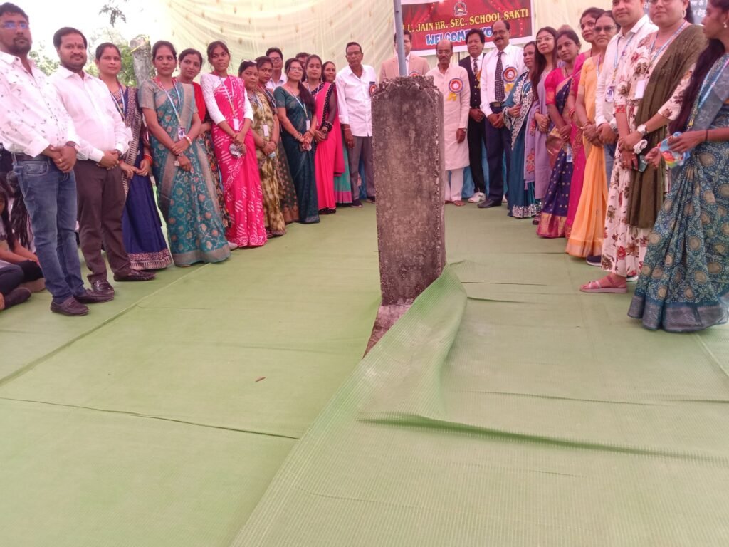 शक्ति के एम एल जैन इंग्लिश मीडियम स्कूल में हुआ शिक्षक दिवस सम्मान समारोह, विद्यालय के छात्र देवेंद्र पटेल ने दिया विद्यालय के लिए डेढ़ लाख रुपए का फर्नीचर,वरिष्ठ शिक्षकों का भी हुआ सम्मान,सकती के ADJ प्रशांत शिवहरे रहे मुख्य अतिथि शक्ति के एम एल जैन इंग्लिश मीडियम स्कूल में हुआ शिक्षक दिवस सम्मान समारोह, विद्यालय के छात्र देवेंद्र पटेल ने दिया विद्यालय के लिए डेढ़ लाख रुपए का फर्नीचर,वरिष्ठ शिक्षकों का भी हुआ सम्मान,सकती के ADJ प्रशांत शिवहरे रहे मुख्य अतिथि kshititech