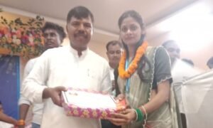 चंद्रहासिनी विद्यापीठ की गौरव टीचर- सर्वश्रेष्ठ शिक्षिका सम्मान से नवाजी गई चंद्रहासिनी विद्यापीठ की शिक्षिका, विद्यालय प्रबंधन ने भी दी बधाई, शिक्षा के क्षेत्र में उत्कृष्ट कार्यो के साथ अमूल्य योगदान है सीता नायक का चंद्रहासिनी विद्यापीठ की गौरव टीचर- सर्वश्रेष्ठ शिक्षिका सम्मान से नवाजी गई चंद्रहासिनी विद्यापीठ की शिक्षिका, विद्यालय प्रबंधन ने भी दी बधाई, शिक्षा के क्षेत्र में उत्कृष्ट कार्यो के साथ अमूल्य योगदान है सीता नायक का kshititech