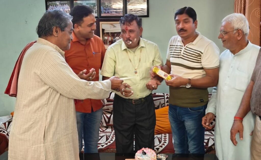शक्ति अंचल के विद्वान पंडित महेश शर्मा का अवतरण दिवस मनाया गया धूमधाम से, गिरिराज रेन बसेरा में हुआ जन्मोत्सव कार्यक्रम का आयोजन, 10 सितंबर को महेश जी के जन्मदिन पर सोशल मीडिया पर भी उनके प्रशंसकों ने दी बधाई शक्ति अंचल के विद्वान पंडित महेश शर्मा का अवतरण दिवस मनाया गया धूमधाम से, गिरिराज रेन बसेरा में हुआ जन्मोत्सव कार्यक्रम का आयोजन, 10 सितंबर को महेश जी के जन्मदिन पर सोशल मीडिया पर भी उनके प्रशंसकों ने दी बधाई kshititech