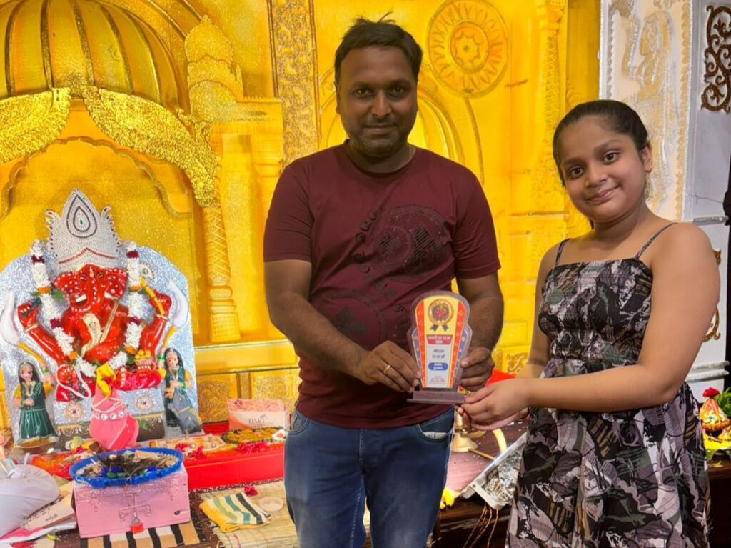 साक्षात विराजित है गणेश जी- शक्ति के HCS चाइल्ड क्लब का गणेश उत्सव बना आकर्षण का केंद्र-प्रतिदिन महा आरती के साथ ही विभिन्न प्रतिस्पर्धाओं का भी हो रहा है आयोजन, नवयुवकों की मेहनत से मुंबई के गणेश पंडालो की तरह स्वरूप दिया गया है शक्ति चा राजा का साक्षात विराजित है गणेश जी- शक्ति के HCS चाइल्ड क्लब का गणेश उत्सव बना आकर्षण का केंद्र-प्रतिदिन महा आरती के साथ ही विभिन्न प्रतिस्पर्धाओं का भी हो रहा है आयोजन, नवयुवकों की मेहनत से मुंबई के गणेश पंडालो की तरह स्वरूप दिया गया है शक्ति चा राजा का kshititech