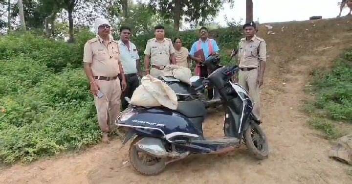 अवैध शराब निर्माण के ठिकानों पर पहुंचा आबकारी विभाग, 120 लीटर अवैध शराब सहित सैकड़ो क्विंटल अवैध महुआ लहान जप्त, विभागिय कार्रवाई से अवैध कारोबारीयो में दशहत, आबकारी वृत्त प्रभारी उप निरीक्षक कोमल सिंह सिदार हैं जिम्मेदारियां के प्रति सजग अवैध शराब निर्माण के ठिकानों पर पहुंचा आबकारी विभाग, 120 लीटर अवैध शराब सहित सैकड़ो क्विंटल अवैध महुआ लहान जप्त, विभागिय कार्रवाई से अवैध कारोबारीयो में दशहत, आबकारी वृत्त प्रभारी उप निरीक्षक कोमल सिंह सिदार हैं जिम्मेदारियां के प्रति सजग kshititech