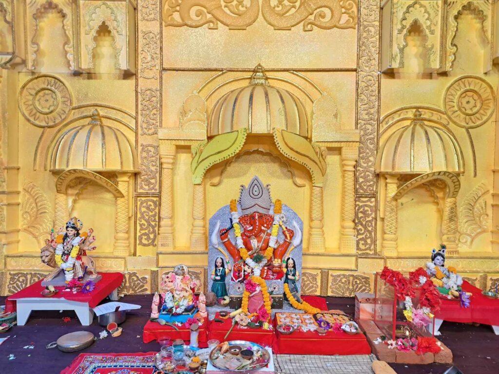 साक्षात विराजित है गणेश जी- शक्ति के HCS चाइल्ड क्लब का गणेश उत्सव बना आकर्षण का केंद्र-प्रतिदिन महा आरती के साथ ही विभिन्न प्रतिस्पर्धाओं का भी हो रहा है आयोजन, नवयुवकों की मेहनत से मुंबई के गणेश पंडालो की तरह स्वरूप दिया गया है शक्ति चा राजा का साक्षात विराजित है गणेश जी- शक्ति के HCS चाइल्ड क्लब का गणेश उत्सव बना आकर्षण का केंद्र-प्रतिदिन महा आरती के साथ ही विभिन्न प्रतिस्पर्धाओं का भी हो रहा है आयोजन, नवयुवकों की मेहनत से मुंबई के गणेश पंडालो की तरह स्वरूप दिया गया है शक्ति चा राजा का kshititech