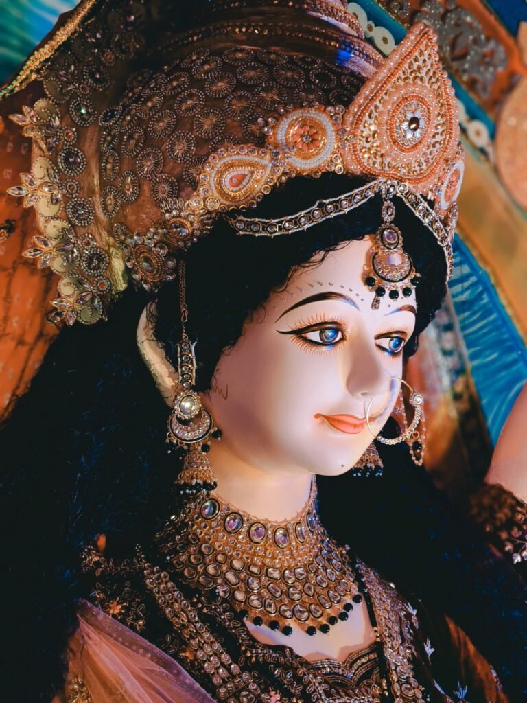 शक्ति शहर सहित पूरे जिले में नवरात्रि पर्व में जगदंबे भवानी की हो रही आराधना, शहर के देवी मंदिरों में मनोकामना ज्योति कलश हो रहे प्रज्वलित,अड़भार एवं चंद्रपुर में भी पहुंच रहे हैं हजारों की संख्या में देवी भक्त, स्टार दुर्गा का पंडाल भी बन देवी भक्तों की आस्था का केंद्र शक्ति शहर सहित पूरे जिले में नवरात्रि पर्व में जगदंबे भवानी की हो रही आराधना, शहर के देवी मंदिरों में मनोकामना ज्योति कलश हो रहे प्रज्वलित,अड़भार एवं चंद्रपुर में भी पहुंच रहे हैं हजारों की संख्या में देवी भक्त, स्टार दुर्गा का पंडाल भी बन देवी भक्तों की आस्था का केंद्र kshititech