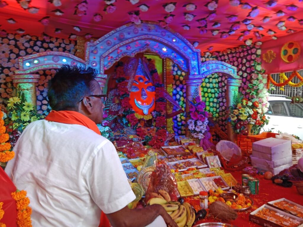 रजत जयंती की ऐतिहासिक अलौकिक यात्रा- शक्ति से निकली चंद्रपुर की पदयात्रा में हजारों यात्री हुए शामिल,उमड़ पड़ा देवी भक्तों का हुजूम, 25वी रजत जयंती यात्रा का हुआ कार्यक्रम, यात्रा के शुभारंभ अवसर पर पहुंचे अग्रवाल सभा अध्यक्ष श्यामसुंदर अग्रवाल ने कहा,- शक्ति के लिए गौरवशाली है यह धार्मिक यात्रा रजत जयंती की ऐतिहासिक अलौकिक यात्रा- शक्ति से निकली चंद्रपुर की पदयात्रा में हजारों यात्री हुए शामिल,उमड़ पड़ा देवी भक्तों का हुजूम, 25वी रजत जयंती यात्रा का हुआ कार्यक्रम, यात्रा के शुभारंभ अवसर पर पहुंचे अग्रवाल सभा अध्यक्ष श्यामसुंदर अग्रवाल ने कहा,- शक्ति के लिए गौरवशाली है यह धार्मिक यात्रा kshititech