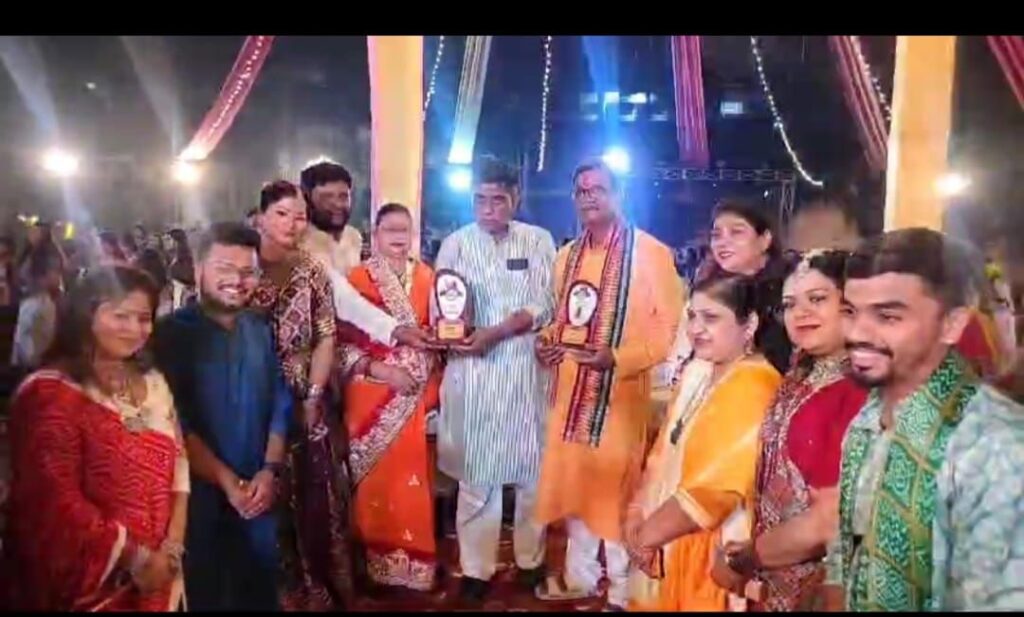 अद्वितीय रास गरबा-महिला जागृति शाखा शक्ति के रास गरबा डांडिया में पहुंचे महंत सहित पूर्व मंत्रियों का हुआ जोरदार स्वागत, शुभम ग्रीन्स में माता रानी की धुन पर गरबे का हुआ भव्य आयोजन, नवरात्रि पर्व पर शक्ति का गरबा होता है खास, महामाया देवी के दरबार पहुंचे नेता प्रतिपक्ष जी अद्वितीय रास गरबा-महिला जागृति शाखा शक्ति के रास गरबा डांडिया में पहुंचे महंत सहित पूर्व मंत्रियों का हुआ जोरदार स्वागत, शुभम ग्रीन्स में माता रानी की धुन पर गरबे का हुआ भव्य आयोजन, नवरात्रि पर्व पर शक्ति का गरबा होता है खास, महामाया देवी के दरबार पहुंचे नेता प्रतिपक्ष जी kshititech