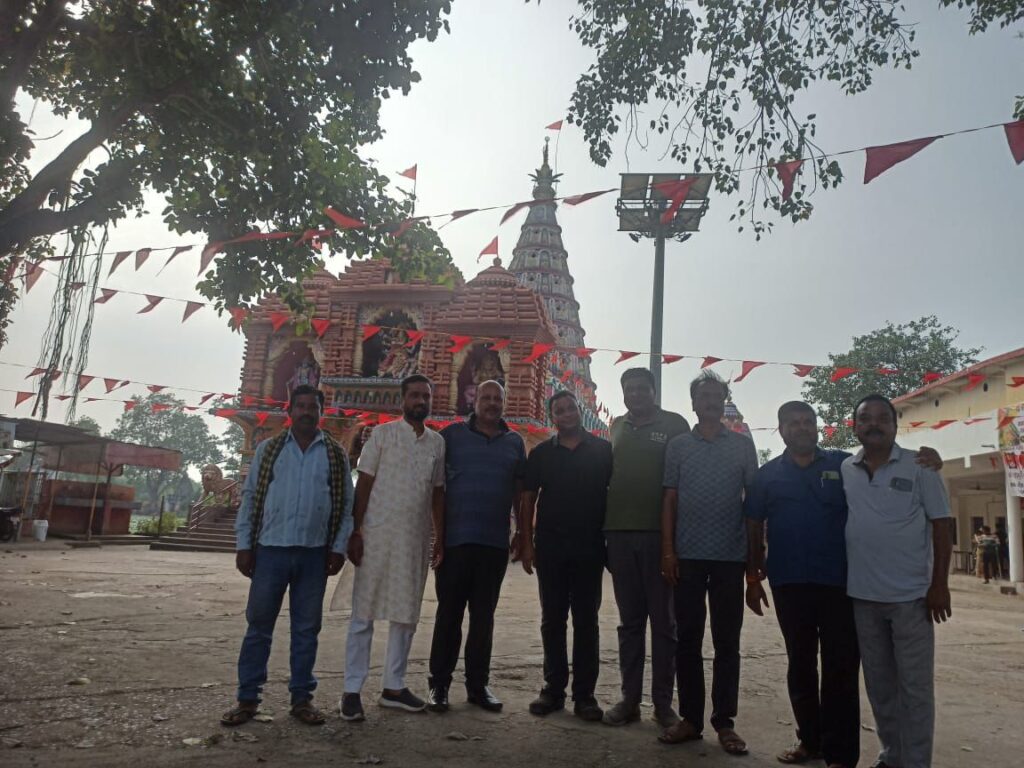 नैला-जांजगीर के श्रीमती द्रोपती देवी केदारनाथ अग्रवाल फाउंडेशन ने अहोई अष्टमी के पर्व पर वृद्ध आश्रम में किया फ्रिज का सहयोग, 24 अक्टूबर को फाउंडेशन के अजय अग्रवाल सहित सदस्यों ने पहुंचकर जाना वृद्ध जनों का हाल-चाल, आश्रम में उपस्थित लोगों को खाद्यान्न सामग्री का भी किया वितरण नैला-जांजगीर के श्रीमती द्रोपती देवी केदारनाथ अग्रवाल फाउंडेशन ने अहोई अष्टमी के पर्व पर वृद्ध आश्रम में किया फ्रिज का सहयोग, 24 अक्टूबर को फाउंडेशन के अजय अग्रवाल सहित सदस्यों ने पहुंचकर जाना वृद्ध जनों का हाल-चाल, आश्रम में उपस्थित लोगों को खाद्यान्न सामग्री का भी किया वितरण kshititech