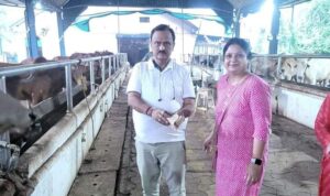 केंद्रीय मुख्यालय के आग्रह का हुआ पालन- अंतर्राष्ट्रीय अग्रवाल सम्मेलन की हावड़ा हुगली जिला इकाई ने किया अग्रसेन जयंती समारोह का आयोजन, पूजा अर्चना के साथ ही कार्यक्रम हुए संपन्न, संगीता सेकसरिया के मार्गदर्शन में महिला सदस्य पहुंचे गौशाला, करी गौ माता की सेवा एवं जयंती पर्व का आयोजन, अंतरराष्ट्रीय अध्यक्ष राजकुमार मित्तल ने भी करी हावड़ा हुगली जिला इकाई की सामाजिक कार्यों को लेकर सक्रियता की प्रशंसा केंद्रीय मुख्यालय के आग्रह का हुआ पालन- अंतर्राष्ट्रीय अग्रवाल सम्मेलन की हावड़ा हुगली जिला इकाई ने किया अग्रसेन जयंती समारोह का आयोजन, पूजा अर्चना के साथ ही कार्यक्रम हुए संपन्न, संगीता सेकसरिया के मार्गदर्शन में महिला सदस्य पहुंचे गौशाला, करी गौ माता की सेवा एवं जयंती पर्व का आयोजन, अंतरराष्ट्रीय अध्यक्ष राजकुमार मित्तल ने भी करी हावड़ा हुगली जिला इकाई की सामाजिक कार्यों को लेकर सक्रियता की प्रशंसा kshititech