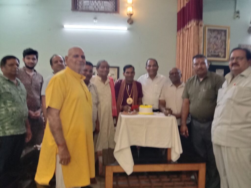 गौ सेवक,युवा समाजसेवी पंकज अग्रवाल (पिंटू) का जन्मदिन मनाया गया उत्साह से, गौ सेवा एवं जरूरतमंदों की सहायता के लिए तत्पर रहते हैं गिरिराज रैन बसेरा के संचालक पंकज अग्रवाल, पंकज ने दशहरे की भी दी शुभकामनाएं kshititech