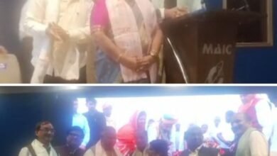 समाज सेविका हेमलता बंसल का अग्रवाल सभा रायपुर ने प्रदेश स्तरीय मंच पर किया सम्मान, स्वर्ण भूमि में सामूहिक तुलसी विवाह एवं एकादशी उद्यापन में प्रमुख योगदान दिया था हेमलता बंसल ने, 25 वर्षों से समाज सेवा एवं धर्म के क्षेत्र में अग्रणी भूमिका निभा रही है हेमलता kshititech