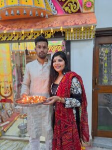 अद्भुत अलौकिक रोशनी से जगमगाया नारायणी धाम- दीपावली पर्व पर चाम्पा के रानी सती दादी मंदिर झुन्झनू धाम में 13000 दीपों की की हुई रोशनी, धर्म प्रेमी- दादी भक्तों ने प्रज्वलित करवाए दीप, 10 नवंबर को मंदिर परिसर में होगा दादी जी के जन्मोत्सव का कार्यक्रम, आज शाम 6:00 बजे मंदिर परिसर में होगा सामूहिक गोवर्धन पूजा उत्सव का कार्यक्रम अद्भुत अलौकिक रोशनी से जगमगाया नारायणी धाम- दीपावली पर्व पर चाम्पा के रानी सती दादी मंदिर झुन्झनू धाम में 13000 दीपों की की हुई रोशनी, धर्म प्रेमी- दादी भक्तों ने प्रज्वलित करवाए दीप, 10 नवंबर को मंदिर परिसर में होगा दादी जी के जन्मोत्सव का कार्यक्रम, आज शाम 6:00 बजे मंदिर परिसर में होगा सामूहिक गोवर्धन पूजा उत्सव का कार्यक्रम kshititech