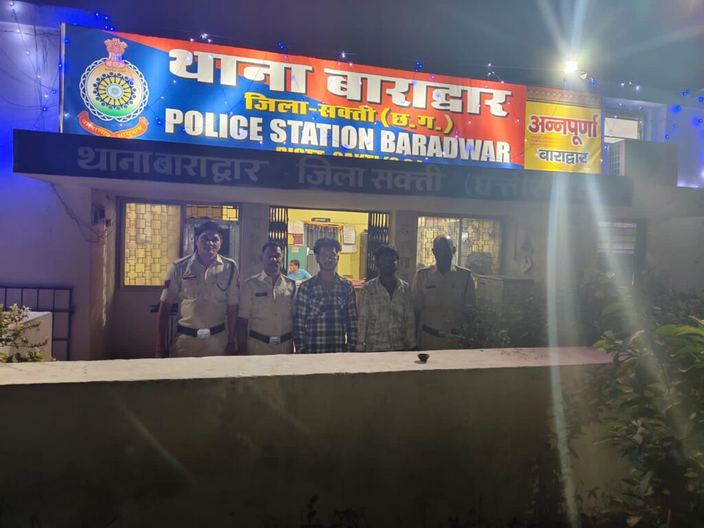 शक्ति पुलिस की सक्रियता से प्राण घातक हमला कर हत्या का प्रयास करने वाले दोनों आरोपी चंद घंटे में हुए गिरफ्तार, एसपी अंकित शर्मा के निर्देशन में अपराधियों को पकड़ने पुलिस सक्रिय, एसडीओ पुलिस मनीष कंवर ने दी आरोपियों की गिरफ्तारी की जानकारी शक्ति पुलिस की सक्रियता से प्राण घातक हमला कर हत्या का प्रयास करने वाले दोनों आरोपी चंद घंटे में हुए गिरफ्तार, एसपी अंकित शर्मा के निर्देशन में अपराधियों को पकड़ने पुलिस सक्रिय, एसडीओ पुलिस मनीष कंवर ने दी आरोपियों की गिरफ्तारी की जानकारी kshititech