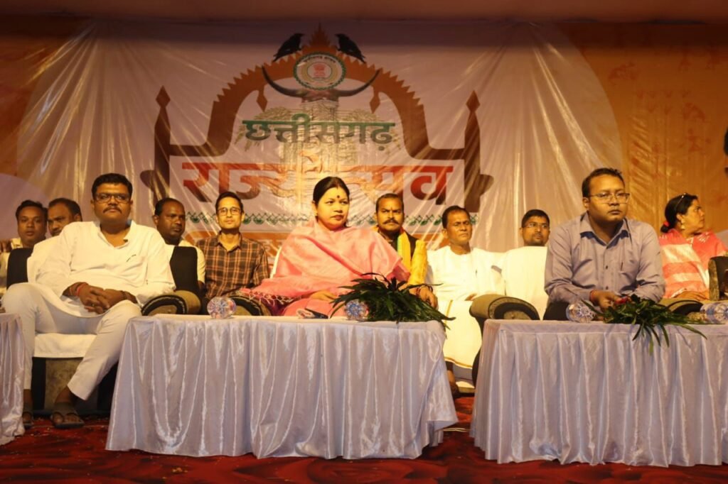 छत्तीसगढ़ का सबसे भव्य राज्य स्थापना महोत्सव कार्यक्रम शक्ति में -शक्ति जिले में 5 नवंबर को छत्तीसगढ़ राज्य के 24 वे स्थापना दिवस का कार्यक्रम हुआ धूमधाम से, अतिथियों ने कहा- पूर्व प्रधानमंत्री अटल जी की देन है छत्तीसगढ़ का यह हमारा समृद्ध राज्य, कलेक्टर टोपनो के मार्गदर्शन में सरकारी विभागों की योजनाओं की प्रदर्शनी रही आकर्षण का केंद्र,IAS टोपनो के निर्देशन में विभाग प्रमुखों ने दिखाई सक्रियता kshititech