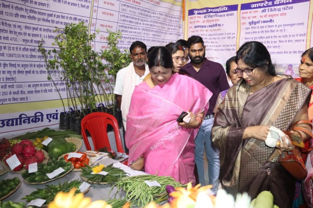 छत्तीसगढ़ का सबसे भव्य राज्य स्थापना महोत्सव कार्यक्रम शक्ति में -शक्ति जिले में 5 नवंबर को छत्तीसगढ़ राज्य के 24 वे स्थापना दिवस का कार्यक्रम हुआ धूमधाम से, अतिथियों ने कहा- पूर्व प्रधानमंत्री अटल जी की देन है छत्तीसगढ़ का यह हमारा समृद्ध राज्य, कलेक्टर टोपनो के मार्गदर्शन में सरकारी विभागों की योजनाओं की प्रदर्शनी रही आकर्षण का केंद्र,IAS टोपनो के निर्देशन में विभाग प्रमुखों ने दिखाई सक्रियता kshititech