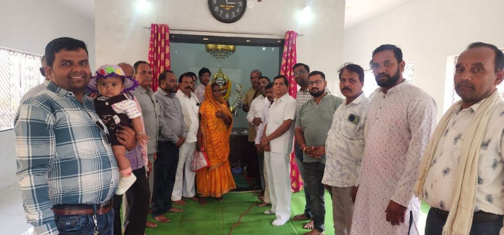 8 नवंबर को तुर्रीधाम में भगवान सहस्त्रबाहु की जयंती का हुआ कार्यक्रम, कलार महासभा शक्ति परिक्षेत्र ने किया कार्यक्रम का आयोजन, छत्तीसगढ़ का इकलौता सहस्त्रबाहु जी का मंदिर स्थापित है तुर्रीधाम में, कलार समाज ने शक्ति में भगवान सहस्त्रबाहु की मूर्ति स्थापना हेतु भी स्थान उपलब्ध करवाने नगर पालिका को लिखा है पत्र 8 नवंबर को तुर्रीधाम में भगवान सहस्त्रबाहु की जयंती का हुआ कार्यक्रम, कलार महासभा शक्ति परिक्षेत्र ने किया कार्यक्रम का आयोजन, छत्तीसगढ़ का इकलौता सहस्त्रबाहु जी का मंदिर स्थापित है तुर्रीधाम में, कलार समाज ने शक्ति में भगवान सहस्त्रबाहु की मूर्ति स्थापना हेतु भी स्थान उपलब्ध करवाने नगर पालिका को लिखा है पत्र kshititech