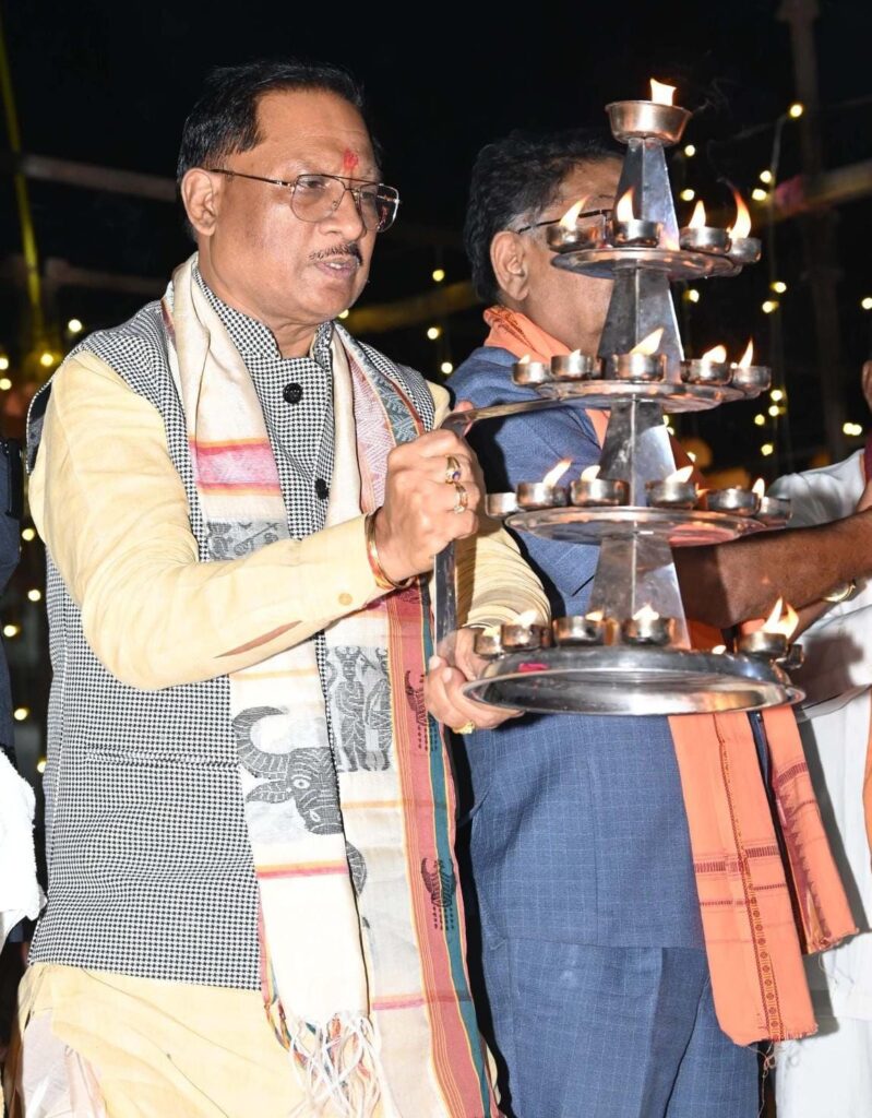 छत्तीसगढ़ के पांच देवी शक्तिपीठों में बन रहा कॉरिडोर- चंद्रपुर में गंगा दरहा घाट का लोकार्पण किया CM विष्णु देव साय ने, चंद्रहासिनी के दरबार में मत्था टेककर प्रदेश की खुशहाली की करी कामना, गंगा आरती में शामिल हुए विष्णु देव, जल संरक्षण पर बोले सीएम साहब- कहा नदियों के जल को सहेजना हम सबकी जिम्मेदारी छत्तीसगढ़ के पांच देवी शक्तिपीठों में बन रहा कॉरिडोर- चंद्रपुर में गंगा दरहा घाट का लोकार्पण किया CM विष्णु देव साय ने, चंद्रहासिनी के दरबार में मत्था टेककर प्रदेश की खुशहाली की करी कामना, गंगा आरती में शामिल हुए विष्णु देव, जल संरक्षण पर बोले सीएम साहब- कहा नदियों के जल को सहेजना हम सबकी जिम्मेदारी kshititech