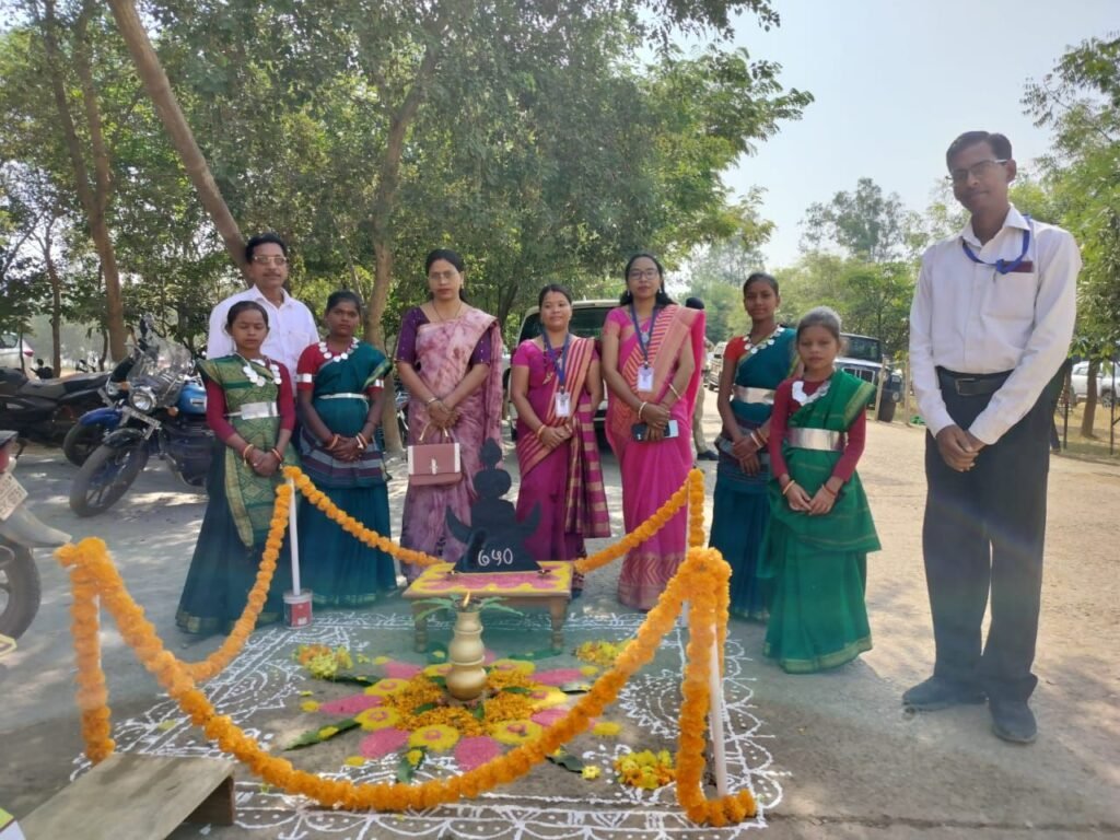 कलेक्ट्रेट मैदान में लगी शिक्षा विभाग शक्ति की झांकी की हुई प्रशंसा, 15 नवंबर को जनजातिय गौरव दिवस पर आयोजित था जिला स्तरीय कार्यक्रम, शासकीय प्राथमिक शाला हरदा के बच्चों की रही सुंदर प्रस्तुति कलेक्ट्रेट मैदान में लगी शिक्षा विभाग शक्ति की झांकी की हुई प्रशंसा, 15 नवंबर को जनजातिय गौरव दिवस पर आयोजित था जिला स्तरीय कार्यक्रम, शासकीय प्राथमिक शाला हरदा के बच्चों की रही सुंदर प्रस्तुति kshititech