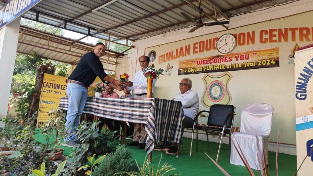 शक्ति के गुंजन एजुकेशन सेंटर में लगा सबसे भव्य आनंद मेला- जिला शिक्षा अधिकारी रहे मुख्य अतिथि के रूप में मौजूद,DEO चंद्रा ने कहा- विद्यालय में शिक्षा के साथ-साथ ऐसी गतिविधियों से भी बच्चों की प्रतिभाओं को मिलता है सामने आने का अवसर, डायरेक्टर नितिन सोनी ने कहा- विद्यालय के अध्यनरत बच्चे देश-विदेश में उच्च पदों पर हैं आसीन शक्ति के गुंजन एजुकेशन सेंटर में लगा सबसे भव्य आनंद मेला- जिला शिक्षा अधिकारी रहे मुख्य अतिथि के रूप में मौजूद,DEO चंद्रा ने कहा- विद्यालय में शिक्षा के साथ-साथ ऐसी गतिविधियों से भी बच्चों की प्रतिभाओं को मिलता है सामने आने का अवसर, डायरेक्टर नितिन सोनी ने कहा- विद्यालय के अध्यनरत बच्चे देश-विदेश में उच्च पदों पर हैं आसीन kshititech