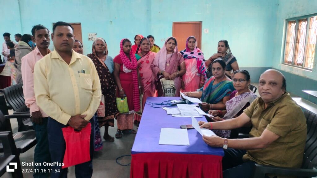 शक्ति शहर में भी अब मिलेंगे और पक्के मकान- नगर पालिका शक्ति ने लगाया विशेष शिविर- प्रधानमंत्री आवास के लिए हितग्राहियों से लिए गए आवेदन, नगर पालिका अध्यक्ष, सीएमओ के साथ विधायक प्रतिनिधि गेवाडीन भी रहे मौजूद,हितग्राहियों ने किया नगरपालिका का धन्यवाद,गेवाडीन ने कहा-पात्र हितग्राहियों को शीघ्र ही होगी आवास आवंटन की प्रक्रिया शक्ति शहर में भी अब मिलेंगे और पक्के मकान- नगर पालिका शक्ति ने लगाया विशेष शिविर- प्रधानमंत्री आवास के लिए हितग्राहियों से लिए गए आवेदन, नगर पालिका अध्यक्ष, सीएमओ के साथ विधायक प्रतिनिधि गेवाडीन भी रहे मौजूद,हितग्राहियों ने किया नगरपालिका का धन्यवाद,गेवाडीन ने कहा-पात्र हितग्राहियों को शीघ्र ही होगी आवास आवंटन की प्रक्रिया kshititech