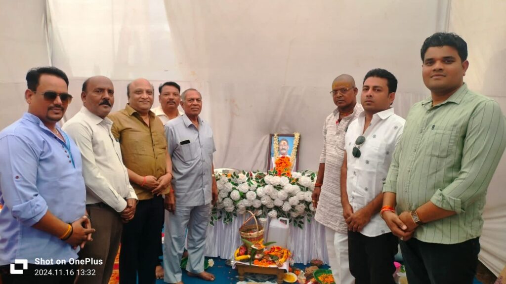 शक्ति क्षेत्र की दिग्गज हस्तियों ने दी स्व.नरेंद्र ठाकुर एडी को श्रद्धांजलि, अंचल के गौ सेवा समिति के संस्थापक मयंक सिंह ठाकुर के पूज्य पिता थे नरेंद्र सिंह ठाकुर, 16 नवंबर को शक्ति में था शोक सभा का आयोजन शक्ति क्षेत्र की दिग्गज हस्तियों ने दी स्व.नरेंद्र ठाकुर एडी को श्रद्धांजलि, अंचल के गौ सेवा समिति के संस्थापक मयंक सिंह ठाकुर के पूज्य पिता थे नरेंद्र सिंह ठाकुर, 16 नवंबर को शक्ति में था शोक सभा का आयोजन kshititech