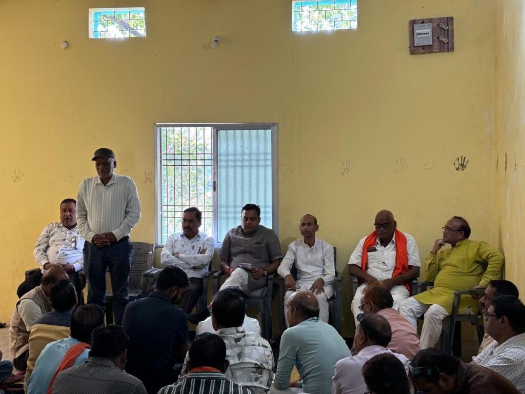 चुनावी कार्यशाला- मंडल के चुनाव प्रभारी अमर सुल्तानिया पहुंचे बलौदा -पार्टी पदाधिकारीयो से संगठन चुनाव को लेकर करी चर्चा, बूथ स्तर के चुनाव को लेकर भी बनी कार्ययोजना,अमर ने कहा- विश्व की सबसे बड़ी राजनैतिक पार्टी है भाजपा kshititech