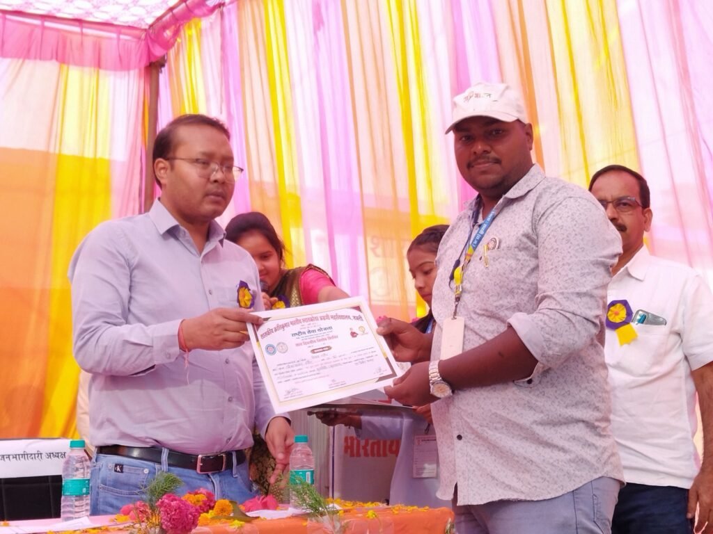 शक्ति कलेक्टर टोपनो पहुंचे राष्ट्रीय सेवा योजना के विशेष शिविर में मुख्य अतिथि के रूप में, विद्यार्थियों का किया उत्साह वर्धन, रासेयों के जिला संगठक प्रोफेसर घिटोड़े ने किया सभी आगंतुकों का आभार, शासकीय क्रांति कुमार भारतीय अग्रणी महाविद्यालय के छात्रों ने सीखे अनुशासन के गुण शक्ति कलेक्टर टोपनो पहुंचे राष्ट्रीय सेवा योजना के विशेष शिविर में मुख्य अतिथि के रूप में, विद्यार्थियों का किया उत्साह वर्धन, रासेयों के जिला संगठक प्रोफेसर घिटोड़े ने किया सभी आगंतुकों का आभार, शासकीय क्रांति कुमार भारतीय अग्रणी महाविद्यालय के छात्रों ने सीखे अनुशासन के गुण kshititech