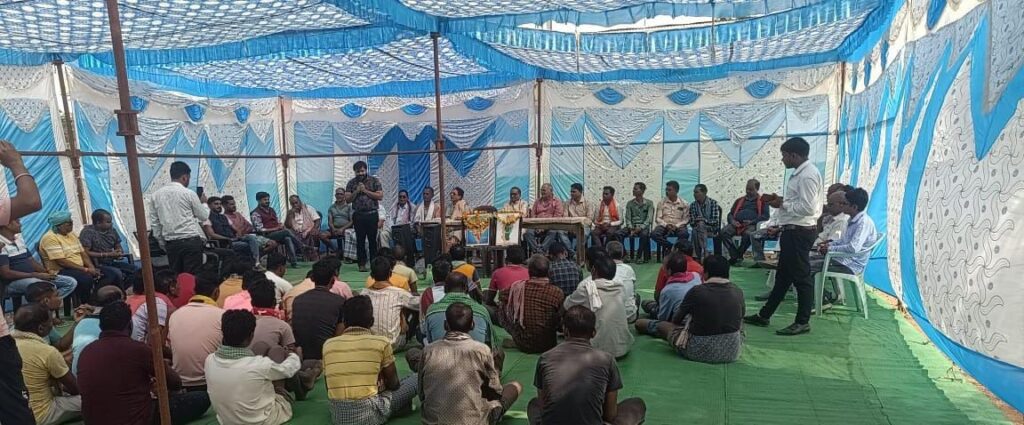 पूनम अग्रवाल ने किया सेवा सहकारी समिति के अध्यक्ष का पदभार ग्रहण, 125 किसानो की उपस्थिति में धान खरीदी केंद्र के शुभारंभ के साथ ही उन्नत किसान कौशलेश का हुआ सम्मान, पूनम ने कहा- छत्तीसगढ़ की भाजपा सरकार किसानों से किए गए वायदों को कर रहे लगातार पूरा पूनम अग्रवाल ने किया सेवा सहकारी समिति के अध्यक्ष का पदभार ग्रहण, 125 किसानो की उपस्थिति में धान खरीदी केंद्र के शुभारंभ के साथ ही उन्नत किसान कौशलेश का हुआ सम्मान, पूनम ने कहा- छत्तीसगढ़ की भाजपा सरकार किसानों से किए गए वायदों को कर रहे लगातार पूरा kshititech