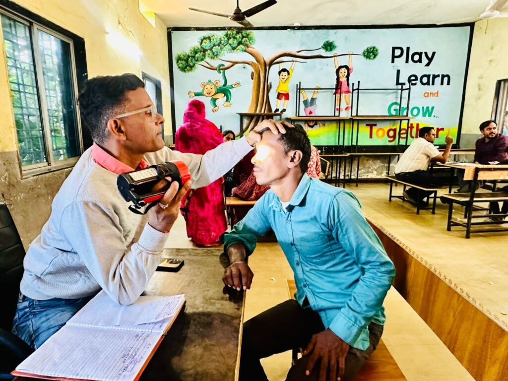 33 वां महा निर्माण दिवस- ईश्वर ने कोई जाति, धर्म, समुदाय, भाषा आदि नहीं बनाया”- पूज्य कापालिक बाबा, महानिर्वाण दिवस पर 29 नवंबर को धर्म प्रेमियों का रहा जमावड़ा, लोगों का फ्री हेल्थ चेकअप सहित सेवा के हुए बड़े काम 33 वां महा निर्माण दिवस- ईश्वर ने कोई जाति, धर्म, समुदाय, भाषा आदि नहीं बनाया”- पूज्य कापालिक बाबा, महानिर्वाण दिवस पर 29 नवंबर को धर्म प्रेमियों का रहा जमावड़ा, लोगों का फ्री हेल्थ चेकअप सहित सेवा के हुए बड़े काम kshititech