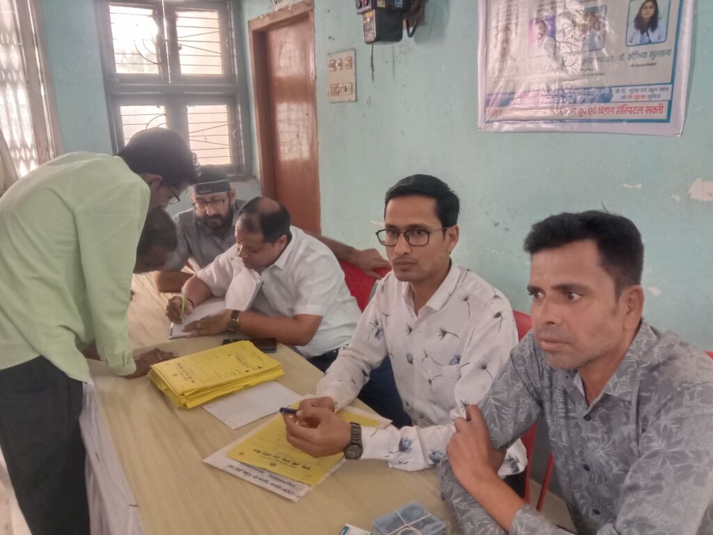 स्वास्थ्य सेवा का सबसे बड़ा कैंप- शक्ति में संपन्न हुआ निःशुल्क स्वास्थ्य जांच शिविर,90 नेत्र रोगियों को मोतियाबिंद ऑपरेशन हेतु भेजा गया रायपुर, 800 लोगों की हुई स्वास्थ्य जांच, स्वर्गीय संतोष अग्रवाल की स्मृति में आयोजित था कार्यक्रम, 20 विशेषज्ञ चिकित्सक रहे मौजूद,280 लोगो का रक्त वर्ग परीक्षण भी हुआ शिविर में स्वास्थ्य सेवा का सबसे बड़ा कैंप- शक्ति में संपन्न हुआ निःशुल्क स्वास्थ्य जांच शिविर,90 नेत्र रोगियों को मोतियाबिंद ऑपरेशन हेतु भेजा गया रायपुर, 800 लोगों की हुई स्वास्थ्य जांच, स्वर्गीय संतोष अग्रवाल की स्मृति में आयोजित था कार्यक्रम, 20 विशेषज्ञ चिकित्सक रहे मौजूद,280 लोगो का रक्त वर्ग परीक्षण भी हुआ शिविर में kshititech