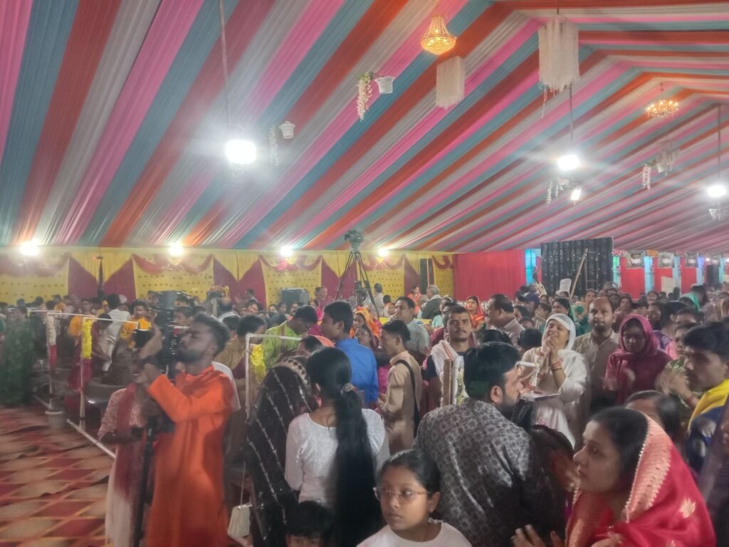 अद्भुत, ऐतिहासिक, अद्वितीय है शिवरीनारायण का धार्मिक अनुष्ठान- महामंडलेश्वर अमृतानंद सरस्वती भरत महाराज के सानिध्य में प्रतिदिन हजारों की संख्या में धर्म प्रेमी पहुंच रहे कथा स्थल पर, सवा करोड़ शिवलिंग निर्माण में जुटे शिव भक्तों का उत्साह अद्भुत, 10 महाविद्याओं के प्रयोग की हो रही पूजा- अर्चना, प्रदेश की दिग्गज हस्तियां भी पहुंच रही धार्मिक अनुष्ठान का दर्शन करने अद्भुत, ऐतिहासिक, अद्वितीय है शिवरीनारायण का धार्मिक अनुष्ठान- महामंडलेश्वर अमृतानंद सरस्वती भरत महाराज के सानिध्य में प्रतिदिन हजारों की संख्या में धर्म प्रेमी पहुंच रहे कथा स्थल पर, सवा करोड़ शिवलिंग निर्माण में जुटे शिव भक्तों का उत्साह अद्भुत, 10 महाविद्याओं के प्रयोग की हो रही पूजा- अर्चना, प्रदेश की दिग्गज हस्तियां भी पहुंच रही धार्मिक अनुष्ठान का दर्शन करने kshititech