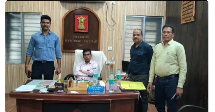 10 हजार की घूस ले रहे थे एसडीएम साहब, विकलांग की शिकायत पर एंटी करप्शन ब्यूरो ने रंगे हाथों धर दबोचा साहब जी को,01 लाख रुपये से चालू हुआ मोलभाव का सौदा 25000/-रुपये में आकर फाइनल हुआ था, मामला जमीन डायवर्सन का 10 हजार की घूस ले रहे थे एसडीएम साहब, विकलांग की शिकायत पर एंटी करप्शन ब्यूरो ने रंगे हाथों धर दबोचा साहब जी को,01 लाख रुपये से चालू हुआ मोलभाव का सौदा 25000/-रुपये में आकर फाइनल हुआ था, मामला जमीन डायवर्सन का kshititech