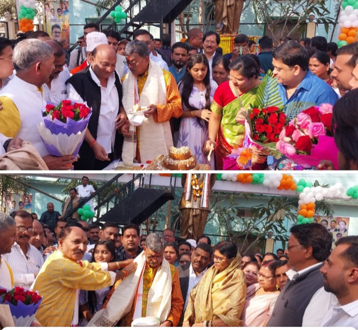 जन्मदिन पर भोले के दरबार में पहुंचे महंत- मेरे कार्यकर्ता एवं वरिष्ठ जनों का आशीर्वाद ही है मेरी पूंजी, अपने जन्मदिन पर बोले नेता प्रतिपक्ष महंत जी, कार्यकर्ताओं एवं समर्थकों के बीच मनाया महंत ने अपना जन्मदिन,जन्मदिन पर हुआ निशुल्क चिकित्सा जांच शिविर का आयोजन, शक्ति के बिसाहू दास महंत उद्यान में हुआ दोपहर भंडारे का आयोजन, जगह-जगह कार्यकर्ताओं ने मनाया जन्मदिन जन्मदिन पर भोले के दरबार में पहुंचे महंत- मेरे कार्यकर्ता एवं वरिष्ठ जनों का आशीर्वाद ही है मेरी पूंजी, अपने जन्मदिन पर बोले नेता प्रतिपक्ष महंत जी, कार्यकर्ताओं एवं समर्थकों के बीच मनाया महंत ने अपना जन्मदिन,जन्मदिन पर हुआ निशुल्क चिकित्सा जांच शिविर का आयोजन, शक्ति के बिसाहू दास महंत उद्यान में हुआ दोपहर भंडारे का आयोजन, जगह-जगह कार्यकर्ताओं ने मनाया जन्मदिन kshititech