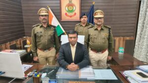 पुलिस अधिकारी बेहरा हुए पदोन्नत- रायगढ़ थाना कोतवाली के एएसआई इगेश्वर यादव और दिलीप बेहरा बने एसआई,पुलिस अधीक्षक ने स्टार लगाकर दी शुभकामनाए,बेहरा ने कहा- कार्य के प्रति निष्ठा एवं समर्पण से ही मिली पदोन्नति, अच्छे संगीतकार भी हैं बेहरा पुलिस अधिकारी बेहरा हुए पदोन्नत- रायगढ़ थाना कोतवाली के एएसआई इगेश्वर यादव और दिलीप बेहरा बने एसआई,पुलिस अधीक्षक ने स्टार लगाकर दी शुभकामनाए,बेहरा ने कहा- कार्य के प्रति निष्ठा एवं समर्पण से ही मिली पदोन्नति, अच्छे संगीतकार भी हैं बेहरा kshititech