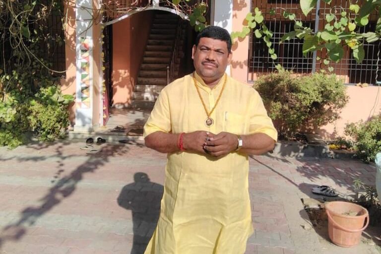 जांजगीर स्थित आनंदन धाम में 04 से 06 जनवरी तक होंगा सद्गुरु रितेश्वर महाराज का तीन दिवसीय प्राकट्य महोत्सव,एडवोकेट गिरधर जायसवाल ने दी जानकारी जांजगीर स्थित आनंदन धाम में 04 से 06 जनवरी तक होंगा सद्गुरु रितेश्वर महाराज का तीन दिवसीय प्राकट्य महोत्सव,एडवोकेट गिरधर जायसवाल ने दी जानकारी kshititech