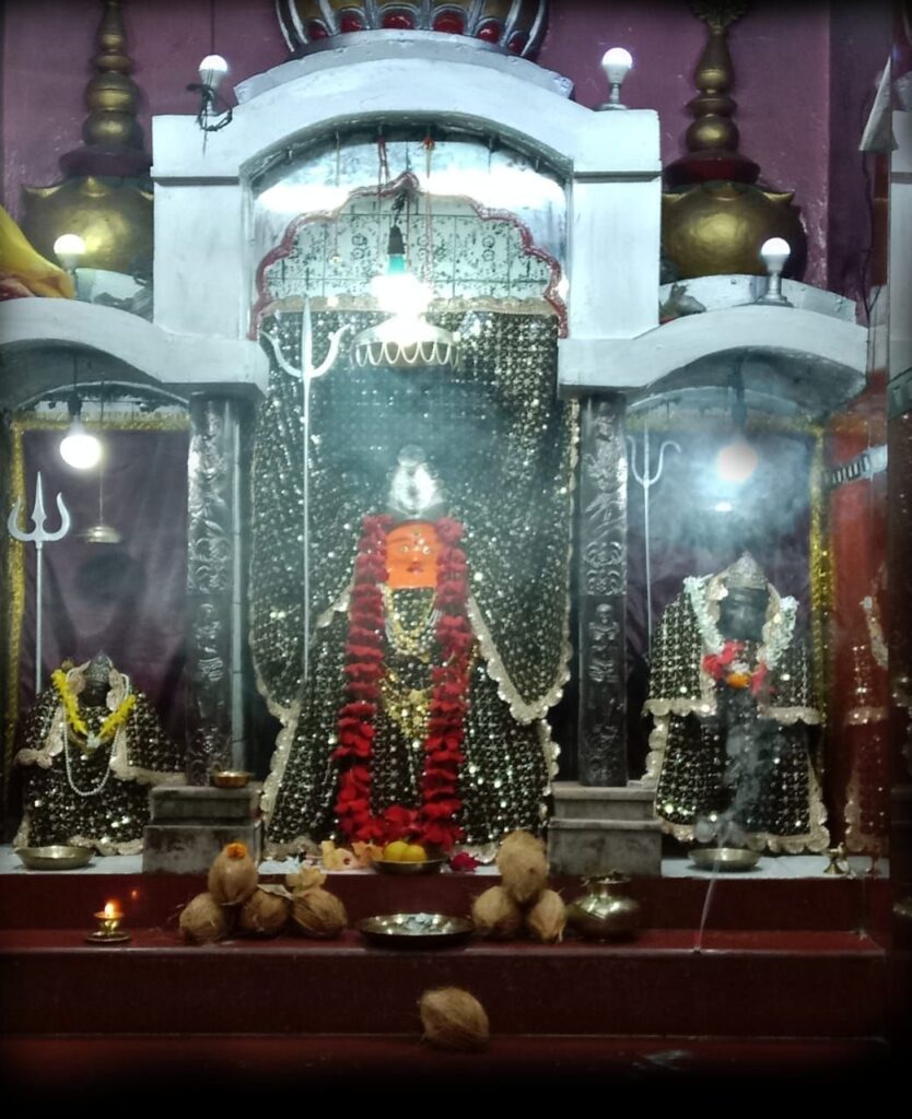 अगहन अमावस्या पर शक्ति के प्रसिद्ध महामाई दाई मंदिर में हुआ सुंदरकांड पाठ का आयोजन, धर्म प्रेमी भक्तों ने करी सहभागिता, धर्म प्रेमी देवेंद्र सोनी ने कहा-पूर्णिमा एवं अमावस्या पर नियमित हो रहा सुंदरकांड पाठ का आयोजन अगहन अमावस्या पर शक्ति के प्रसिद्ध महामाई दाई मंदिर में हुआ सुंदरकांड पाठ का आयोजन, धर्म प्रेमी भक्तों ने करी सहभागिता, धर्म प्रेमी देवेंद्र सोनी ने कहा-पूर्णिमा एवं अमावस्या पर नियमित हो रहा सुंदरकांड पाठ का आयोजन kshititech