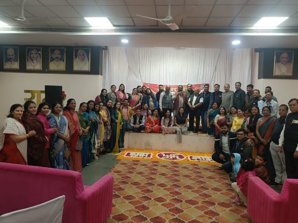 छत्तीसगढ़ प्रांतीय युवा अग्रवाल मंच ने किया 14 दिसंबर को कुलदेवी महालक्ष्मी जी के वरदान दिवस का आयोजन, डोंगरगढ़ में भी अग्रवाल समाज ने धूमधाम से मनाया वरदान दिवस छत्तीसगढ़ प्रांतीय युवा अग्रवाल मंच ने किया 14 दिसंबर को कुलदेवी महालक्ष्मी जी के वरदान दिवस का आयोजन, डोंगरगढ़ में भी अग्रवाल समाज ने धूमधाम से मनाया वरदान दिवस kshititech