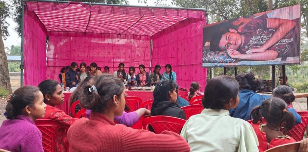 हमारी रसोई हमारी जिम्मेदारी कार्यक्रम के अंतर्गत पाककला प्रतियोगिता हुई संपन्न, देवेंद्र राठौर ने कहा एलपीजी के सुरक्षित संचालन से संबंधित विषयों पर ग्रहणियों को किया गया जागरूक हमारी रसोई हमारी जिम्मेदारी कार्यक्रम के अंतर्गत पाककला प्रतियोगिता हुई संपन्न, देवेंद्र राठौर ने कहा एलपीजी के सुरक्षित संचालन से संबंधित विषयों पर ग्रहणियों को किया गया जागरूक kshititech