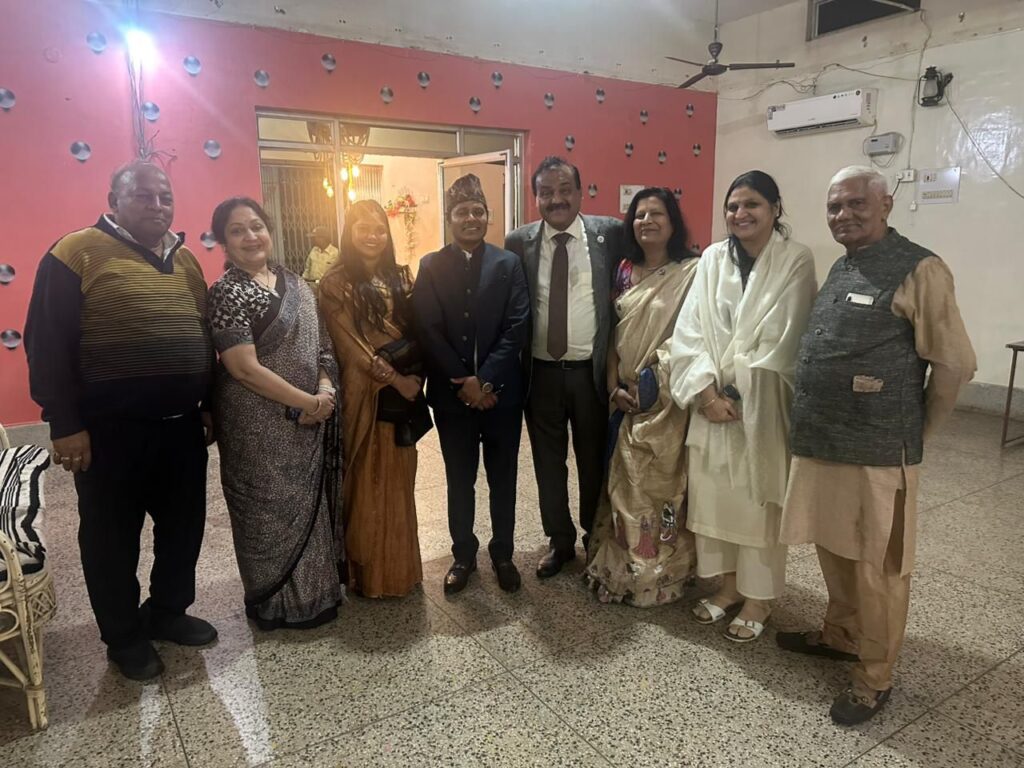 देश के CA की सर्वोच्च संवैधानिक संस्था ICAI में पहुंचने वाले शक्ति के प्रतिष्ठित CA दिनेश अग्रवाल का शक्ति शहर वासियों ने किया सम्मान, दिनेश ने कहा-सक्ति है मेरी जन्मभूमि,व्यापार हित के लिए अच्छे सुझाव के माध्यम से नीति निर्धारण में रखूंगा बातें, अग्रवाल सभा अध्यक्ष श्यामसुंदर ने कहा- दिनेश जी हैं पूरे छत्तीसगढ़ के गौरव देश के CA की सर्वोच्च संवैधानिक संस्था ICAI में पहुंचने वाले शक्ति के प्रतिष्ठित CA दिनेश अग्रवाल का शक्ति शहर वासियों ने किया सम्मान, दिनेश ने कहा-सक्ति है मेरी जन्मभूमि,व्यापार हित के लिए अच्छे सुझाव के माध्यम से नीति निर्धारण में रखूंगा बातें, अग्रवाल सभा अध्यक्ष श्यामसुंदर ने कहा- दिनेश जी हैं पूरे छत्तीसगढ़ के गौरव kshititech