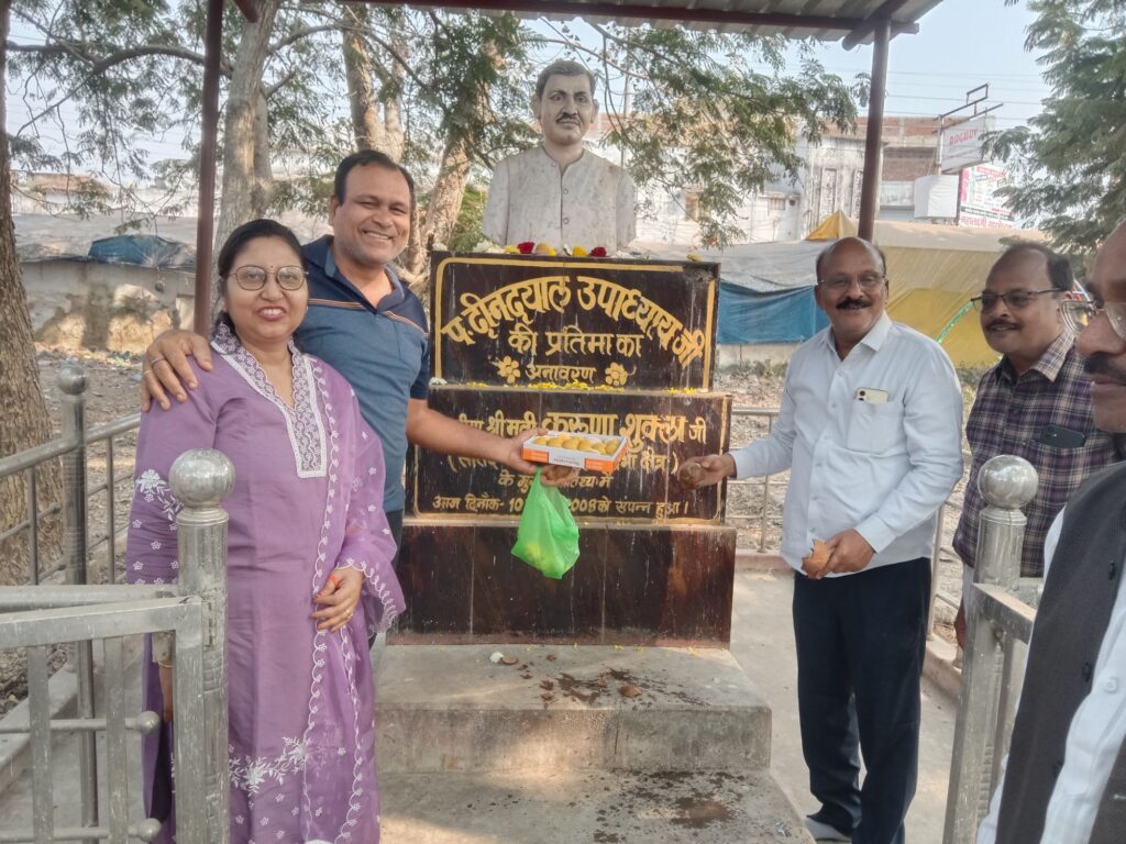 पार्षद रजनी संजय रामचंद्र के प्रयासों से सरकारी अस्पताल के पंडित दीनदयाल उपाध्याय उद्यान का होगा जीर्णोद्धार, 26 दिसंबर को हुआ भूमि पूजन, तत्कालीन सांसद गुहाराम अजगल्ले की सांसद निधि से मिली है स्वीकृति, पूर्व नगर पालिका अध्यक्ष संजय रामचंद्र ने कहा- उद्यान के जीर्णोद्धार से लोगों को मिलेगा इसका लाभ पार्षद रजनी संजय रामचंद्र के प्रयासों से सरकारी अस्पताल के पंडित दीनदयाल उपाध्याय उद्यान का होगा जीर्णोद्धार, 26 दिसंबर को हुआ भूमि पूजन, तत्कालीन सांसद गुहाराम अजगल्ले की सांसद निधि से मिली है स्वीकृति, पूर्व नगर पालिका अध्यक्ष संजय रामचंद्र ने कहा- उद्यान के जीर्णोद्धार से लोगों को मिलेगा इसका लाभ kshititech