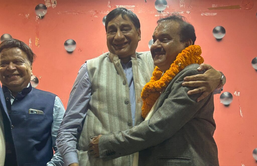 देश के CA की सर्वोच्च संवैधानिक संस्था ICAI में पहुंचने वाले शक्ति के प्रतिष्ठित CA दिनेश अग्रवाल का शक्ति शहर वासियों ने किया सम्मान, दिनेश ने कहा-सक्ति है मेरी जन्मभूमि,व्यापार हित के लिए अच्छे सुझाव के माध्यम से नीति निर्धारण में रखूंगा बातें, अग्रवाल सभा अध्यक्ष श्यामसुंदर ने कहा- दिनेश जी हैं पूरे छत्तीसगढ़ के गौरव देश के CA की सर्वोच्च संवैधानिक संस्था ICAI में पहुंचने वाले शक्ति के प्रतिष्ठित CA दिनेश अग्रवाल का शक्ति शहर वासियों ने किया सम्मान, दिनेश ने कहा-सक्ति है मेरी जन्मभूमि,व्यापार हित के लिए अच्छे सुझाव के माध्यम से नीति निर्धारण में रखूंगा बातें, अग्रवाल सभा अध्यक्ष श्यामसुंदर ने कहा- दिनेश जी हैं पूरे छत्तीसगढ़ के गौरव kshititech