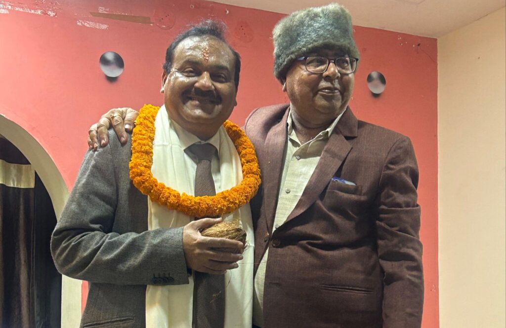 देश के CA की सर्वोच्च संवैधानिक संस्था ICAI में पहुंचने वाले शक्ति के प्रतिष्ठित CA दिनेश अग्रवाल का शक्ति शहर वासियों ने किया सम्मान, दिनेश ने कहा-सक्ति है मेरी जन्मभूमि,व्यापार हित के लिए अच्छे सुझाव के माध्यम से नीति निर्धारण में रखूंगा बातें, अग्रवाल सभा अध्यक्ष श्यामसुंदर ने कहा- दिनेश जी हैं पूरे छत्तीसगढ़ के गौरव देश के CA की सर्वोच्च संवैधानिक संस्था ICAI में पहुंचने वाले शक्ति के प्रतिष्ठित CA दिनेश अग्रवाल का शक्ति शहर वासियों ने किया सम्मान, दिनेश ने कहा-सक्ति है मेरी जन्मभूमि,व्यापार हित के लिए अच्छे सुझाव के माध्यम से नीति निर्धारण में रखूंगा बातें, अग्रवाल सभा अध्यक्ष श्यामसुंदर ने कहा- दिनेश जी हैं पूरे छत्तीसगढ़ के गौरव kshititech