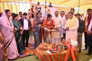 नगर पंचायत जैजैपुर में करोड़ों रुपए के नए विकास कार्यों का शिलान्यास किया जिले की प्रभारी मंत्री राजवाड़े ने, नगर पंचायत अध्यक्ष सोनसाय देवांगन ने कहा- प्रदेश की भाजपा सरकार शहरी क्षेत्र का कर रही तेजी से विकास,सक्ति जिले का सर्वश्रेष्ठ जैजैपुर नगर पंचायत विकास की ओर अग्रसर नगर पंचायत जैजैपुर में करोड़ों रुपए के नए विकास कार्यों का शिलान्यास किया जिले की प्रभारी मंत्री राजवाड़े ने, नगर पंचायत अध्यक्ष सोनसाय देवांगन ने कहा- प्रदेश की भाजपा सरकार शहरी क्षेत्र का कर रही तेजी से विकास,सक्ति जिले का सर्वश्रेष्ठ जैजैपुर नगर पंचायत विकास की ओर अग्रसर kshititech